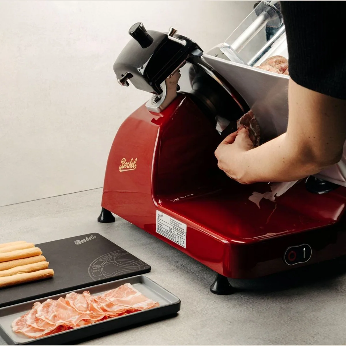 Berkel Pro Line XS25 Aufschnittmaschine, präzise Schneidleistung, 14 Schnittstärken, robustes Metallgehäuse 4