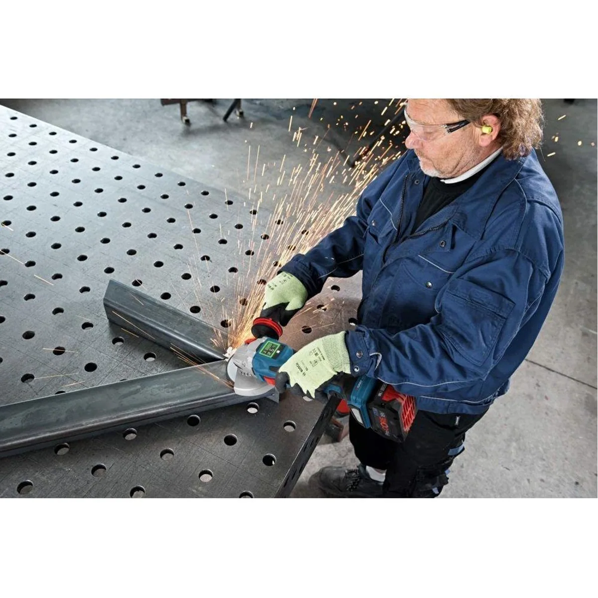 BOSCH BITURBO GWS 18V-15 SC, kabellose Leistung, kompaktes Design, hohe Sicherheit 3