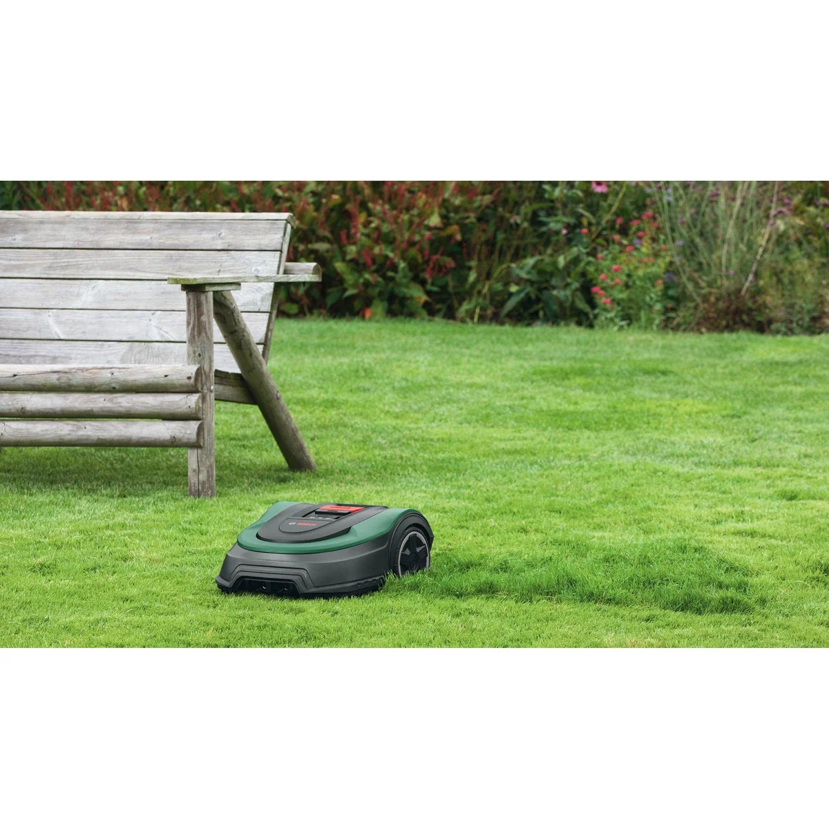 Bosch Indego M+ 700, autonomer Rasenmäher, LogiCut-Technologie, Smart Gardening App 3