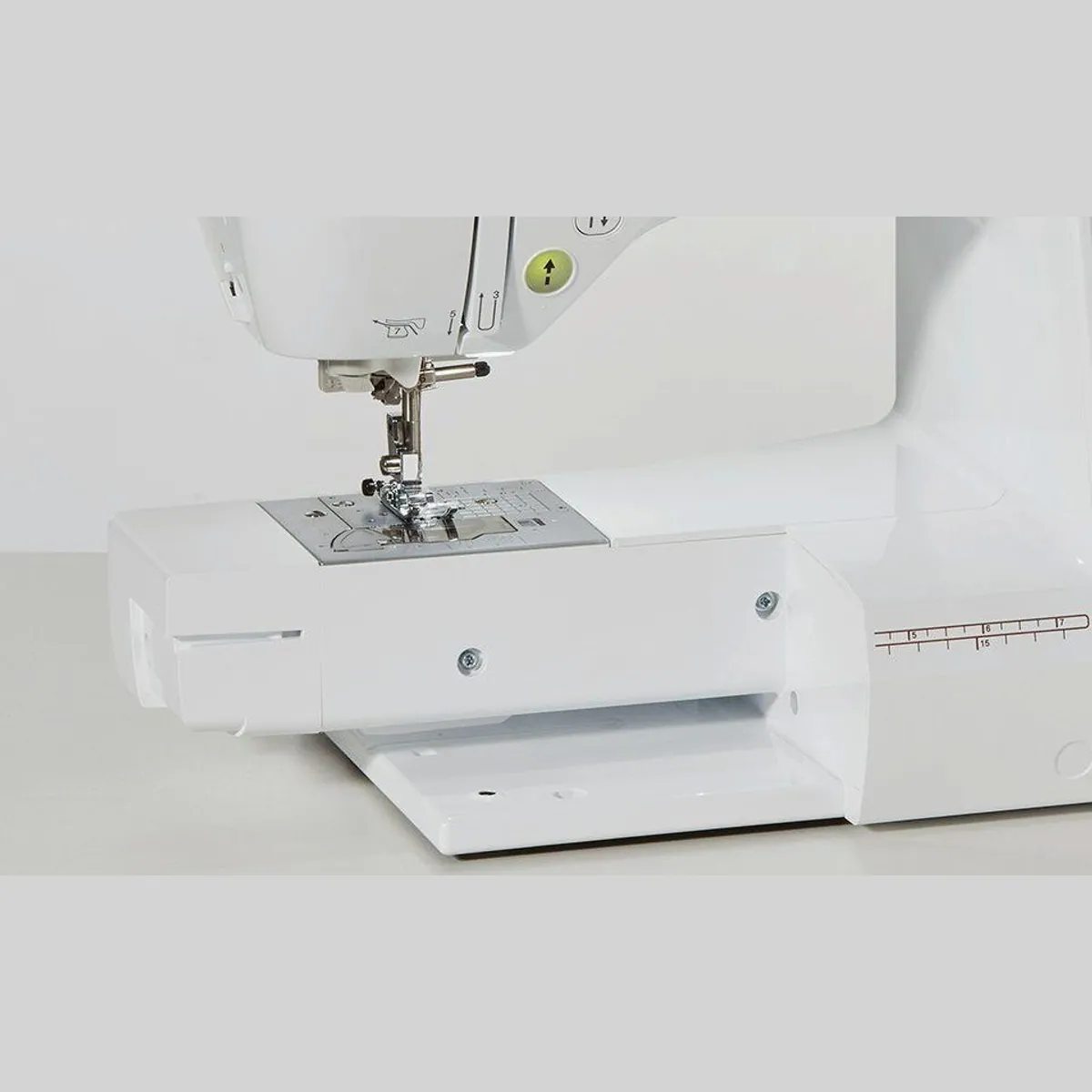 Brother Innov-is F400 Nähmaschine, 40 Programme, Freiarm, automatischer Einfädler 5
