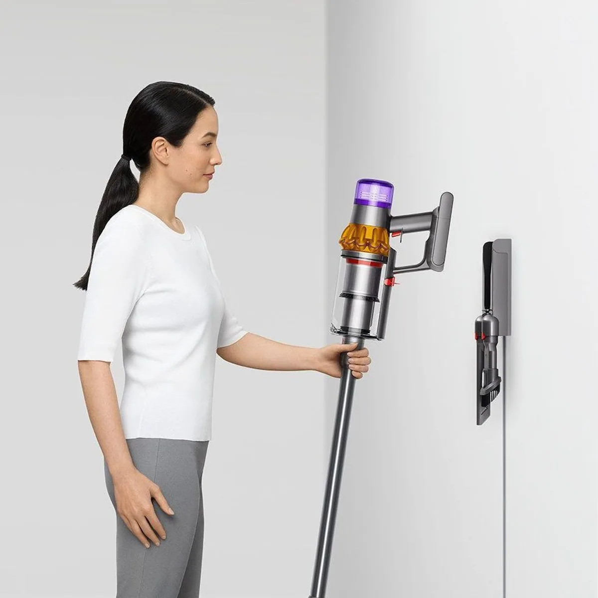 DYSON V15 Detect Absolute, hohe Saugkraft, intelligente Stauberkennung, lange Akkulaufzeit 2