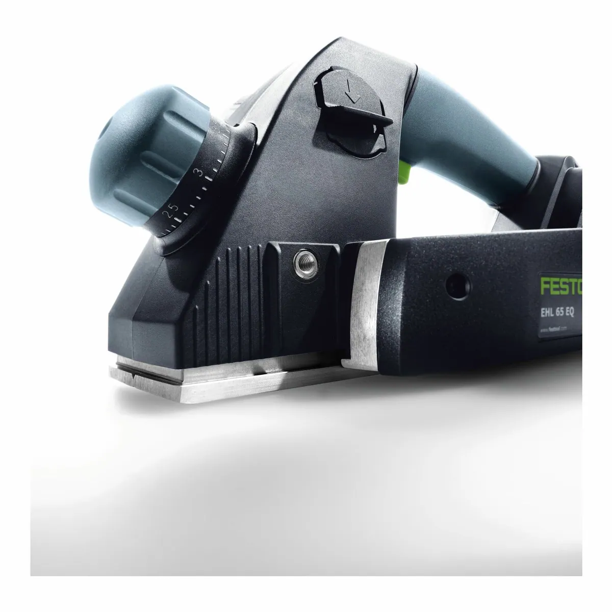 FESTOOL Einhandhobel EHL 65 EQ-Plus, leicht, leise, präzise — max. Spanabnahme 4 mm 5