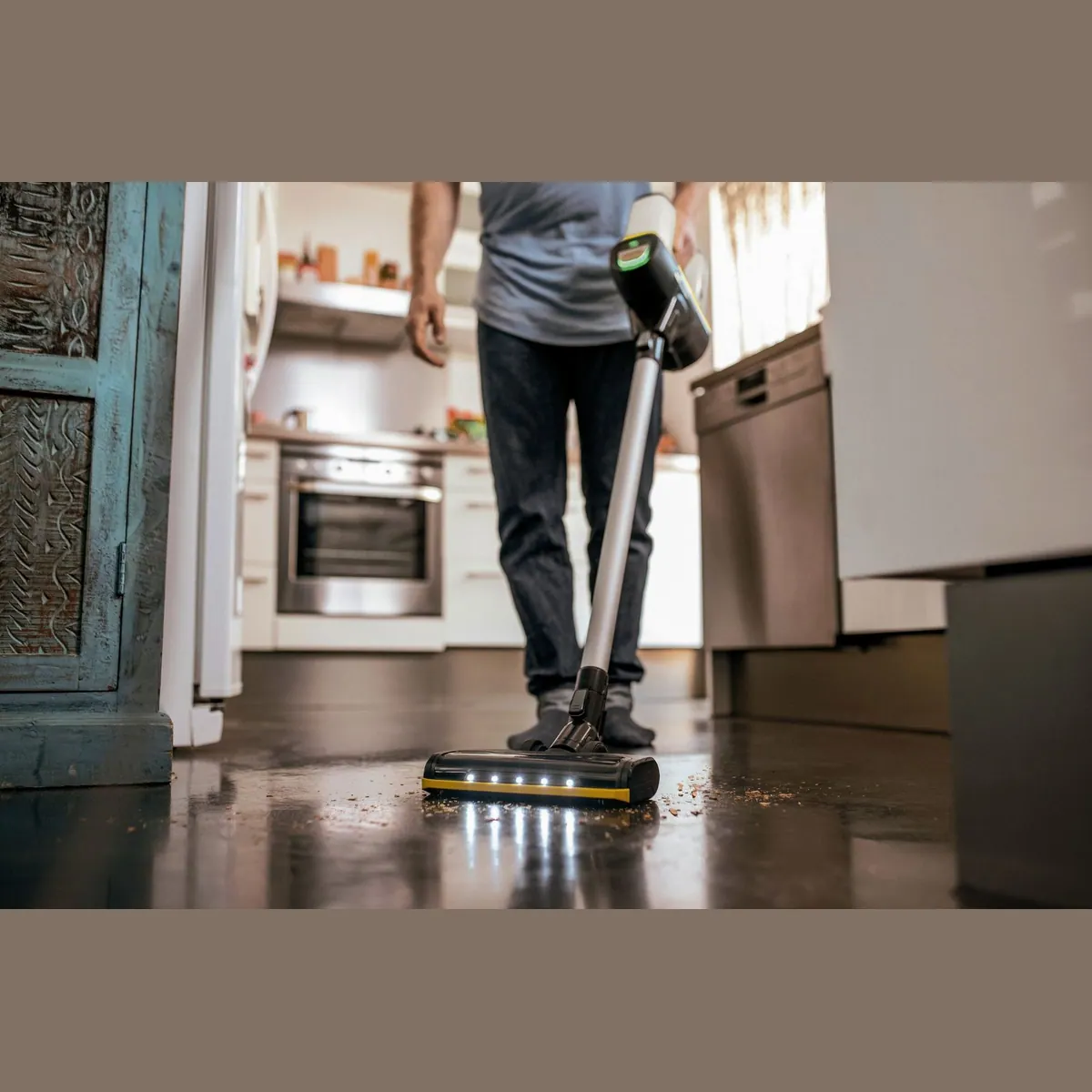 Kärcher VC 6 Cordless ourFamily Pet, beutellos, 50 Min. Laufzeit, inkl. Wandhalterung 3