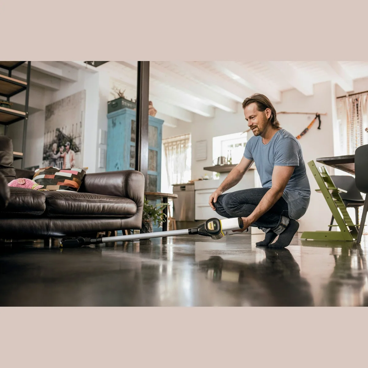 Kärcher VC 6 Cordless ourFamily Pet, beutellos, 50 Min. Laufzeit, inkl. Wandhalterung 5