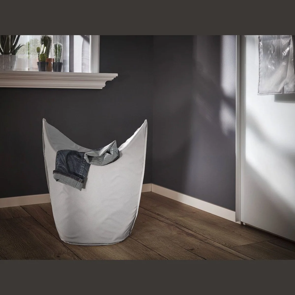 Leifheit Wäschesammler, stabil und praktisch, 60 Liter Volumen 2