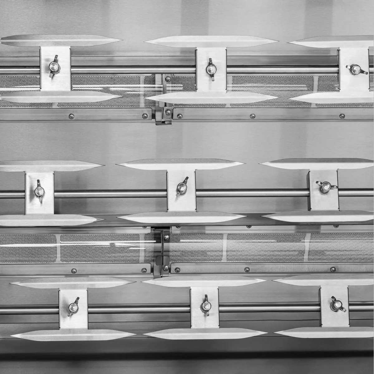 Royal Catering Hähnchengrill, 4 Spieße, 32 kg Kapazität, Edelstahl 4