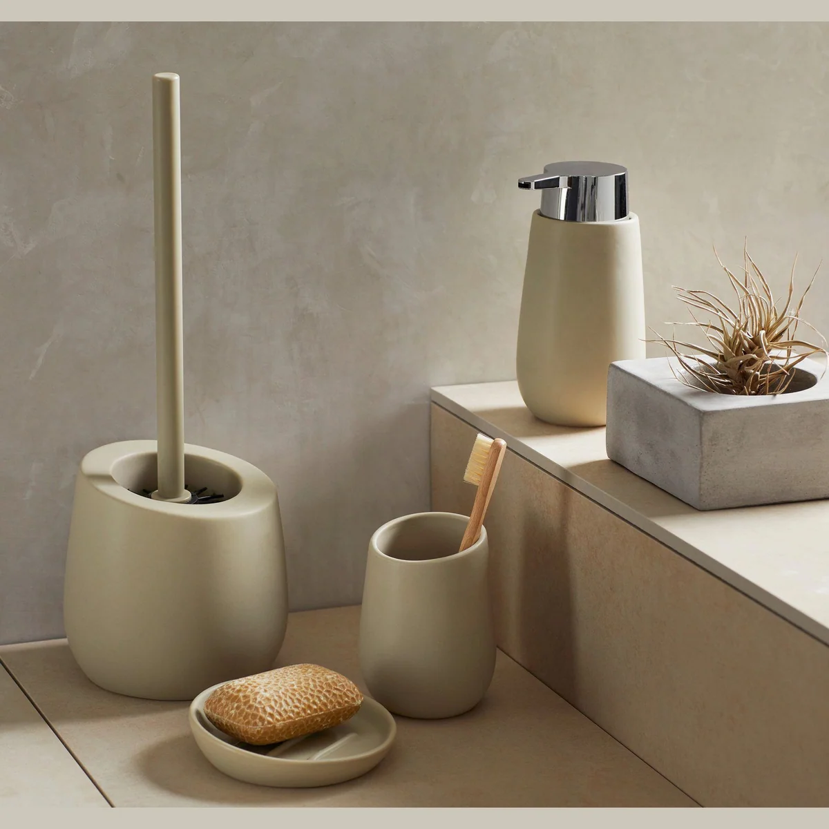 WENKO WC-Garnitur Badi, Keramik, hygienisch, flexibel, modernes Design 3